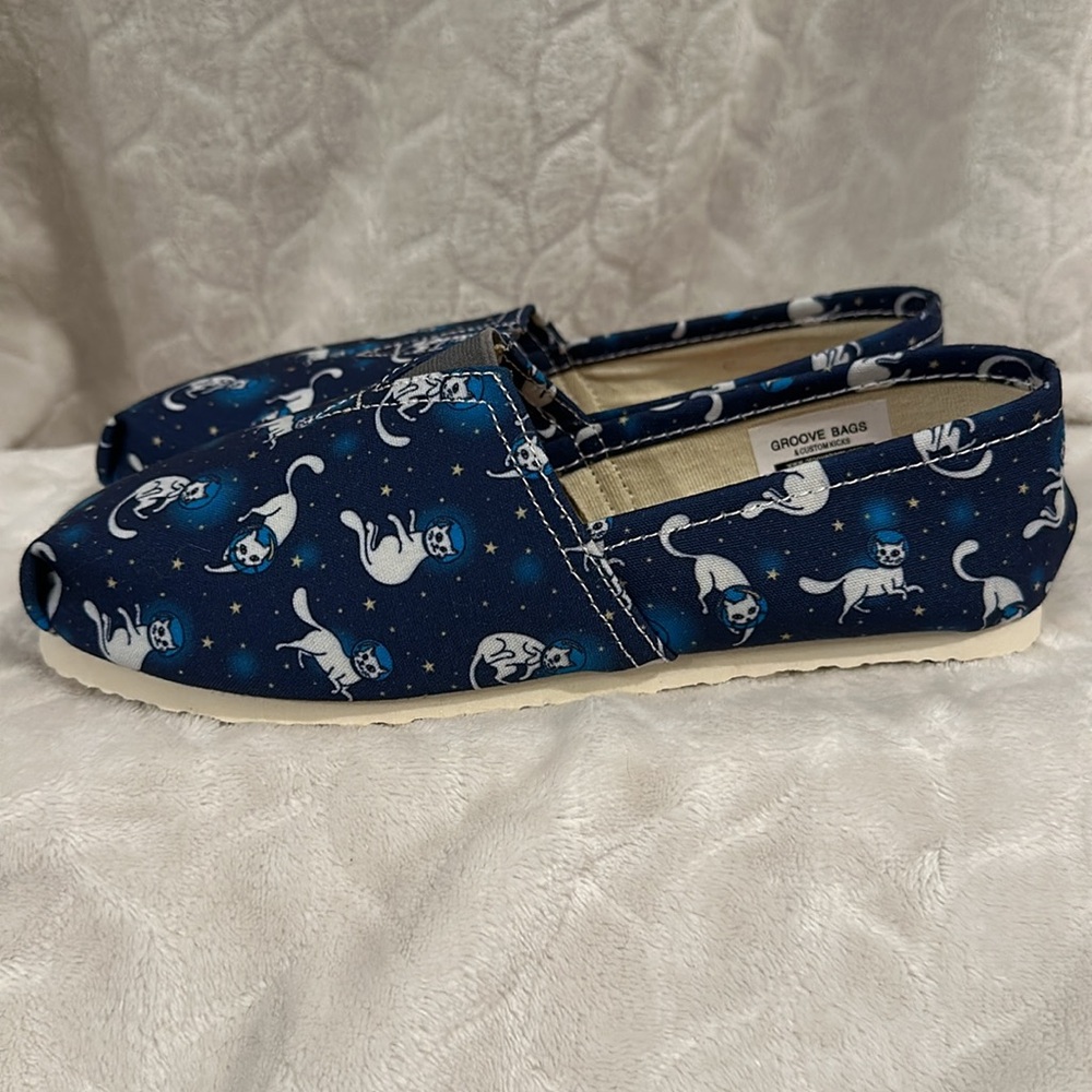 Kitty Cat Shoes - Picture 3 of 8